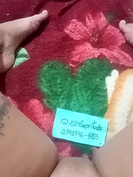 Snapshot of tutti2pbuzz chatting on 29, 10, 2025 tutti2pbuzz online show from 29, 10, 2025