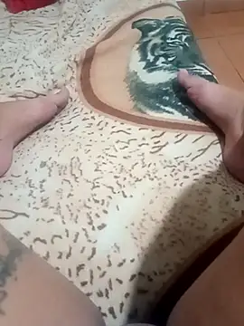 Snapshot of tutti2pbuzz chatting on 31, 10, 2025 tutti2pbuzz online show from 31, 10, 2025