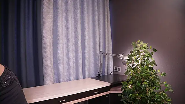 Snapshot of JulienneHauptman chatting on 4, 11, 2025 JulienneHauptman online show from 4, 11, 2025