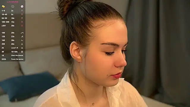 LoreeScialdone online show from 15, 11, 2025