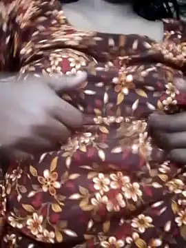 Snapshot of Liza0103 chatting on 31, 10, 2025 Liza0103 online show from 31, 10, 2025