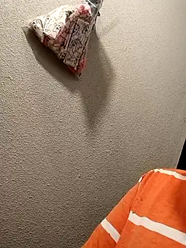 Snapshot of primo6969 chatting on 6, 4, 2026 primo6969 online show from 6, 4, 2026