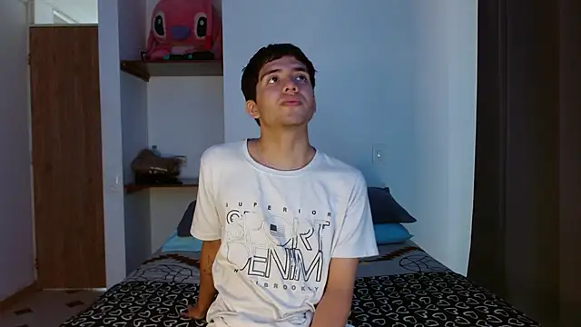 Snapshot of steven_king_55 chatting on 28, 10, 2025 steven king 55 online show from 28, 10, 2025