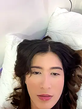 Snapshot of emilyy1_ chatting on 29, 10, 2025 emilyy1 online show from 29, 10, 2025