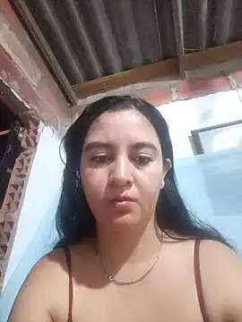 Snapshot of Camila-Valverde chatting on 21, 11, 2025 Camila-Valverde online show from 21, 11, 2025