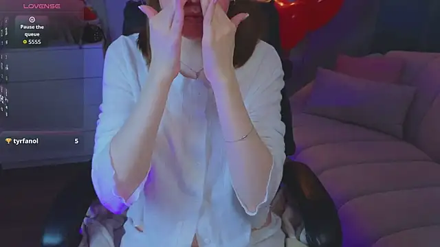 R I N A online show from 28, 3, 2026