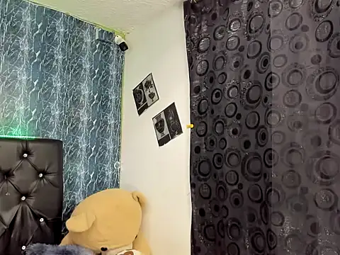 Snapshot of matewhottx18 chatting on 29, 10, 2025 matewhottx18 online show from 29, 10, 2025