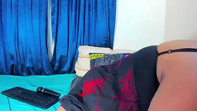 ThickLeeyanaXX online show from 16, 4, 2026