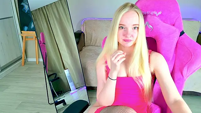 Shawty Mia online show from 18, 4, 2026