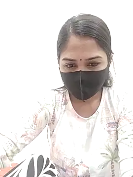 Green LaDY66 online show from 28, 11, 2025