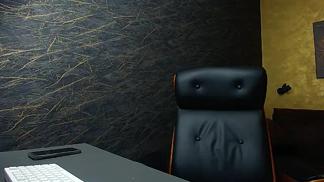 HayesWood online show from 11, 11, 2025