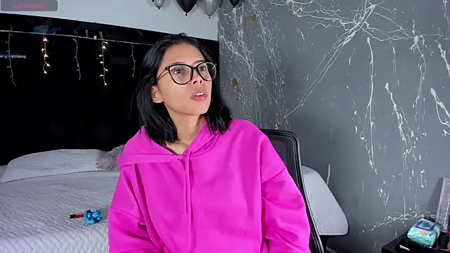 LilithLuxorr online show from 4, 12, 2025