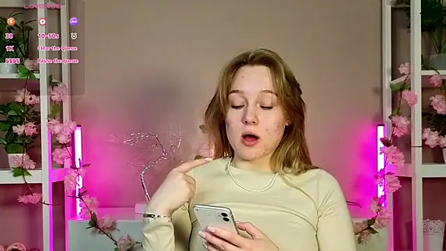 Snapshot of VanessaLightDiamond chatting on 12, 2, 2026 VanessaLightDiamond online show from 12, 2, 2026