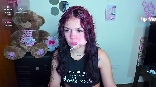 Emma boo online show from 7, 4, 2026