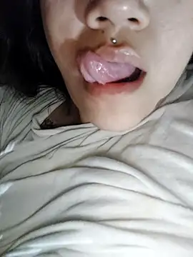 Camilu23 online show from 1, 2, 2026