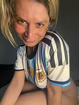 Romy-R-O online show from 4, 7, 2026