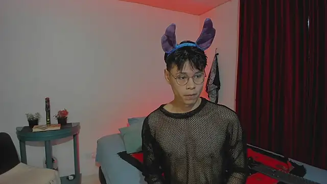 estmonnn online show from 1, 11, 2025