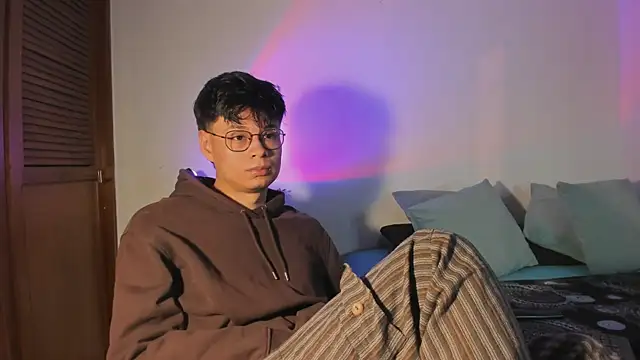 estmonnn online show from 27, 5, 2026