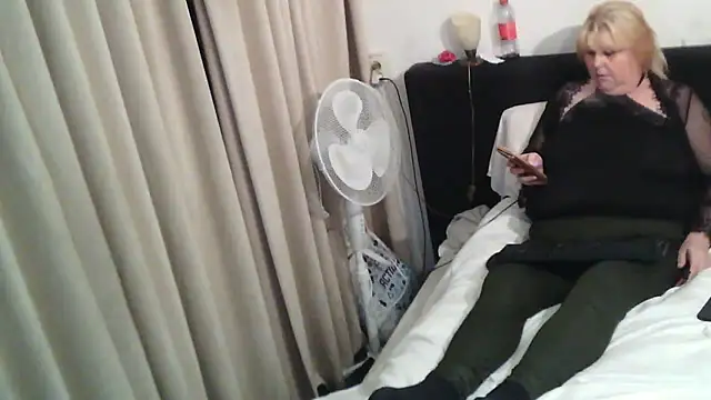 Sylviastar46 online show from 18, 12, 2025