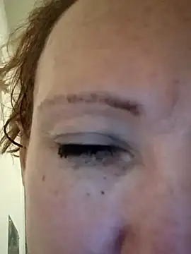 Karebearz1 online show from 10, 11, 2025