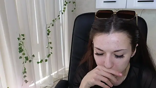 Ulyanix online show from 10, 3, 2026