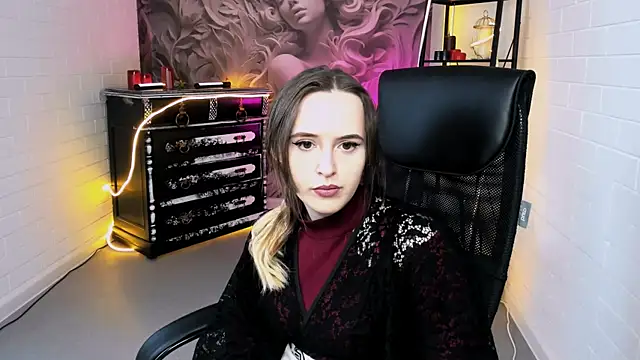 IreneBailey online show from 8, 11, 2025