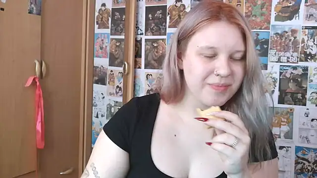 Snapshot of FoxPlayXX chatting on 12, 7, 2026 FoxPlayXX online show from 12, 7, 2026