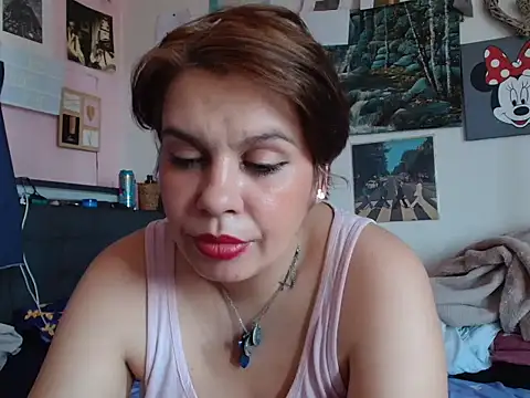 Snapshot of Carolineisback chatting on 17, 7, 2026 Carolineisback online show from 17, 7, 2026
