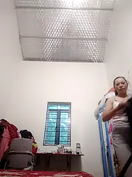 Snapshot of let-go chatting on 2, 11, 2025 let-go online show from 2, 11, 2025