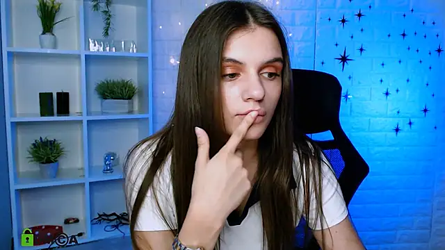 lisa dark  online show from 3, 6, 2026