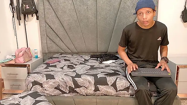 DamianandEva online show from 4, 2, 2026