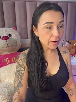 Snapshot of Natural_BIGASS_Nina chatting on 30, 6, 2026 Natural BIGASS Nina online show from 30, 6, 2026