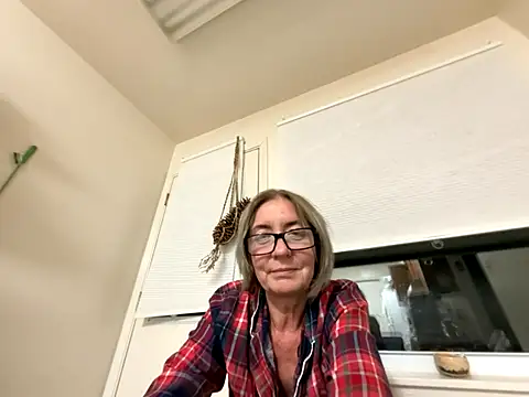 Snapshot of Fargo488 chatting on 31, 10, 2025 Fargo488 online show from 31, 10, 2025