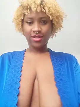 Snapshot of EvonyFoxxx chatting on 11, 1, 2026 EvonyFoxxx online show from 11, 1, 2026