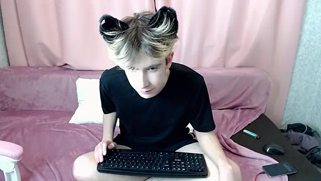 Harvey foster online show from 31, 10, 2025