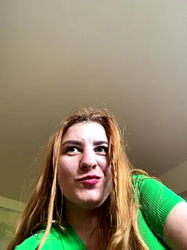 Snapshot of MOLO-ko chatting on 30, 10, 2025 MOLO-ko online show from 30, 10, 2025