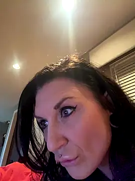 Holyplastic online show from 15, 11, 2025