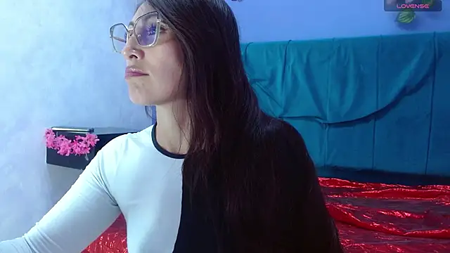 adaharagomezcm online show from 6, 11, 2025