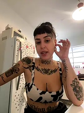 Snapshot of tatusexy123 chatting on 4, 11, 2025 tatusexy123 online show from 4, 11, 2025