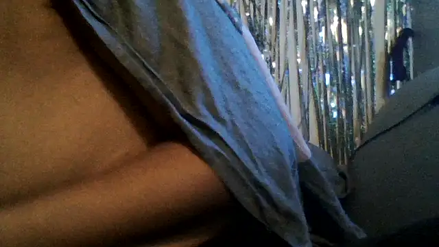 Snapshot of Juicyapplecandy chatting on 11, 11, 2025 Juicyapplecandy online show from 11, 11, 2025