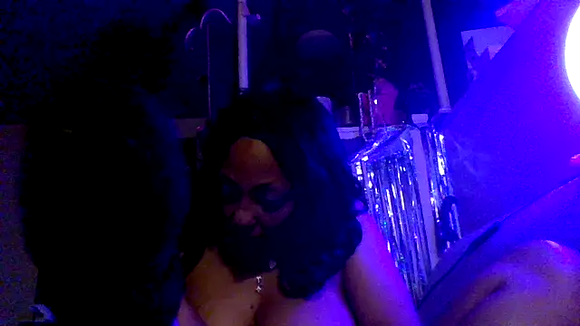 Snapshot of Juicyapplecandy chatting on 12, 11, 2025 Juicyapplecandy online show from 12, 11, 2025