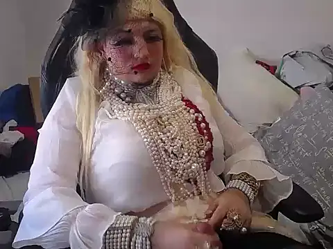 Snapshot of VanesaCrossic chatting on 19, 5, 2026 VanesaCrossic online show from 19, 5, 2026