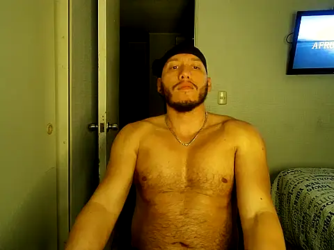 Snapshot of justmore_ofme chatting on 4, 11, 2025 justmore ofme online show from 4, 11, 2025