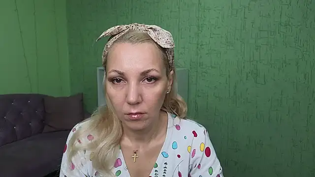 Snapshot of Jade_Journey chatting on 4, 11, 2025 Jade Journey online show from 4, 11, 2025