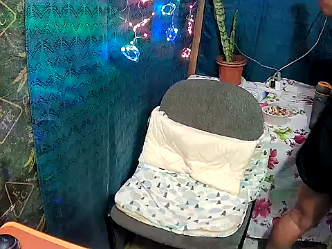 yumi-meya online show from 26, 11, 2025