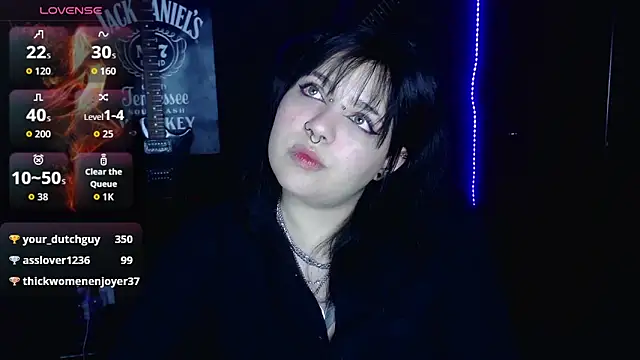 Jessie  wild online show from 24, 11, 2025