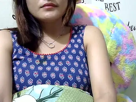 Snapshot of maira_33 chatting on 22, 5, 2026 maira 33 online show from 22, 5, 2026