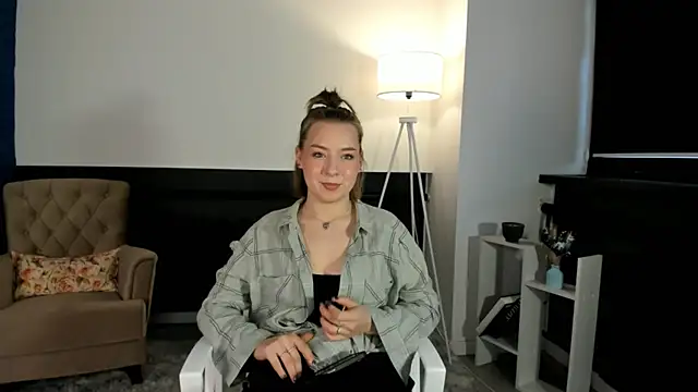 VanitaOkamoto online show from 5, 11, 2025