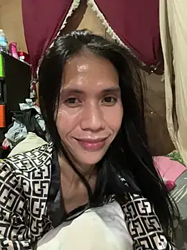 Snapshot of bellaUtops chatting on 16, 5, 2026 bellaUtops online show from 16, 5, 2026