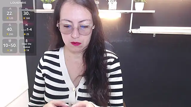 Snapshot of Lauryn_Jones chatting on 17, 4, 2026 Lauryn Jones online show from 17, 4, 2026